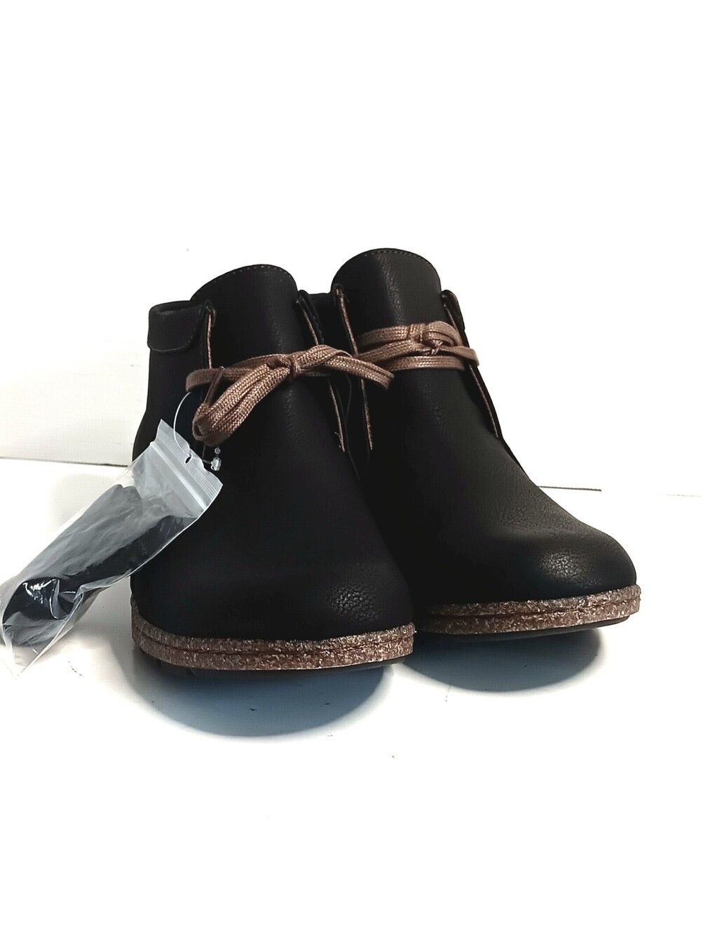 NEW BOC by Born Nadia Chukka Flat Boots Shoes Women’s 10M Black Casual Flex NIB